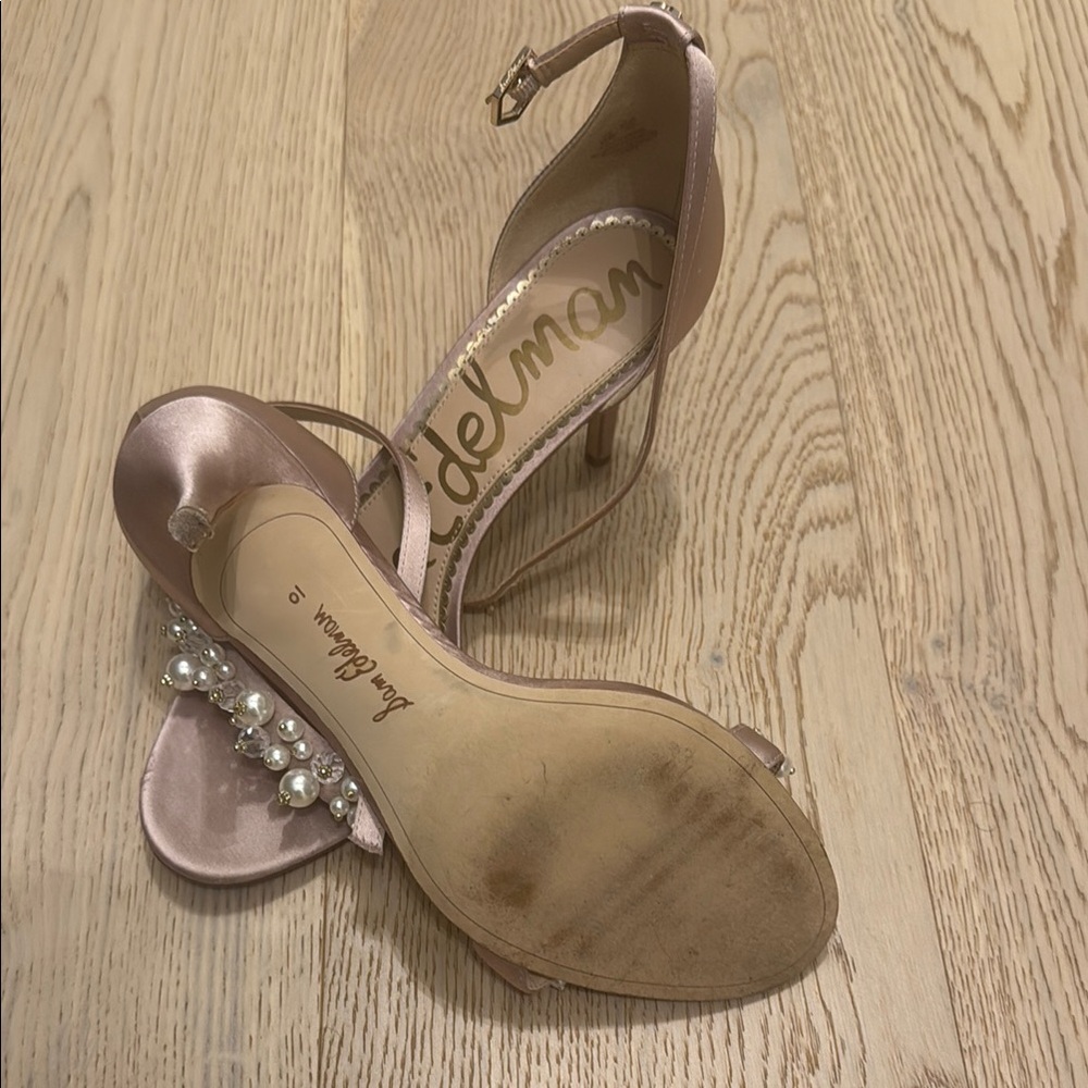 Sam Edelman Women's Pink Heels with Pearl Embellishments - Picture 4 of 4